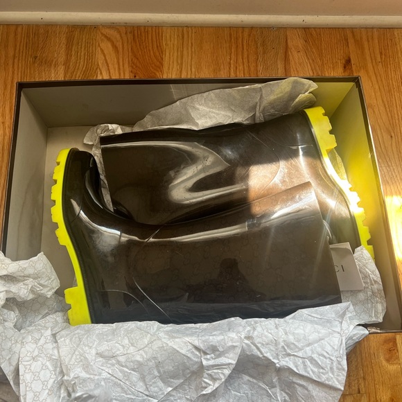 Gucci rain boots - Picture 2 of 3